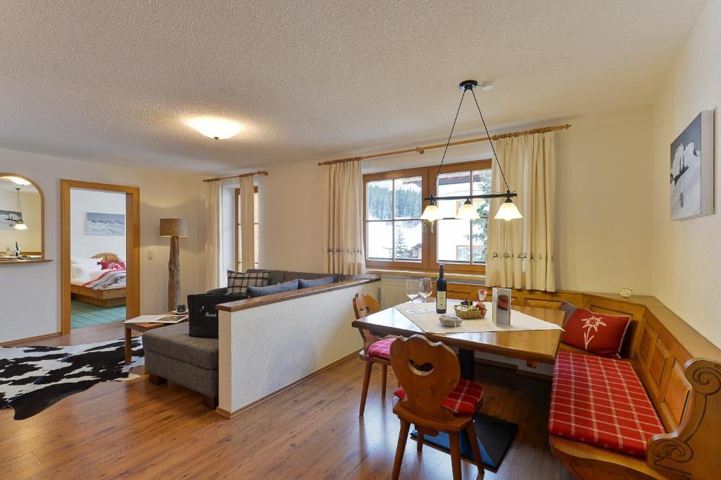 Fürmesli Appartements Lech am Arlberg Habitación foto